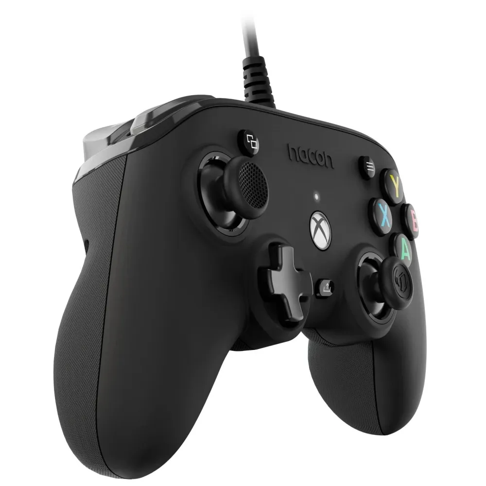 Жичен геймпад Nacon XBox Series Pro Compact Black, Черен Жичен геймпад Nacon XBox Series Pro Compact Black, Черен